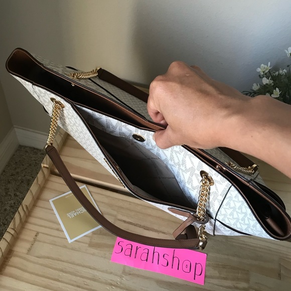 🌼Michael Kors Purse - Picture 13 of 13